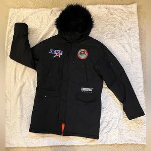 Priced to sell!!!! Fun parka jacket. Extremely warm. Excellent condition! 10/10